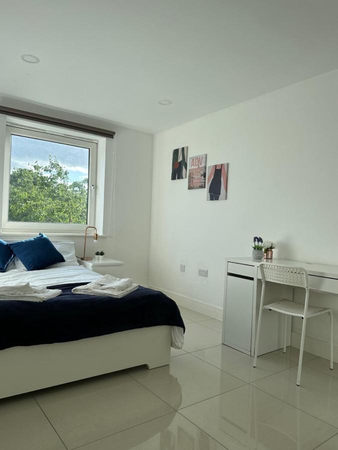 Apartment 3 Bed Cozy - Next To Leeds Centre & *