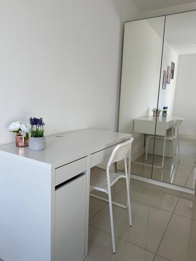 3 Bed Cozy - Next To Leeds Centre &